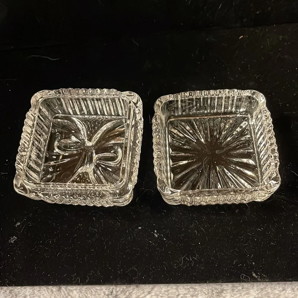 Beautiful Small Lead Crystal Box w/Bow design on the lid - really cute!